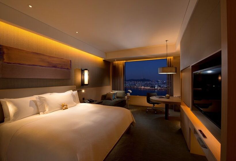 Номер Executive, Conrad Seoul