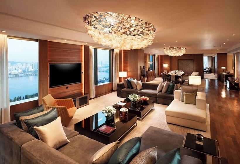 Люкс, Conrad Seoul