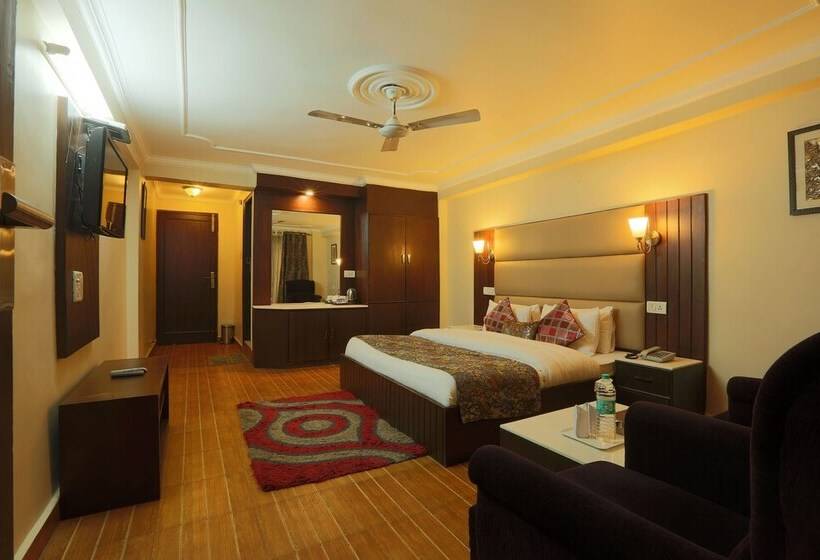 高级大房间, Mongas