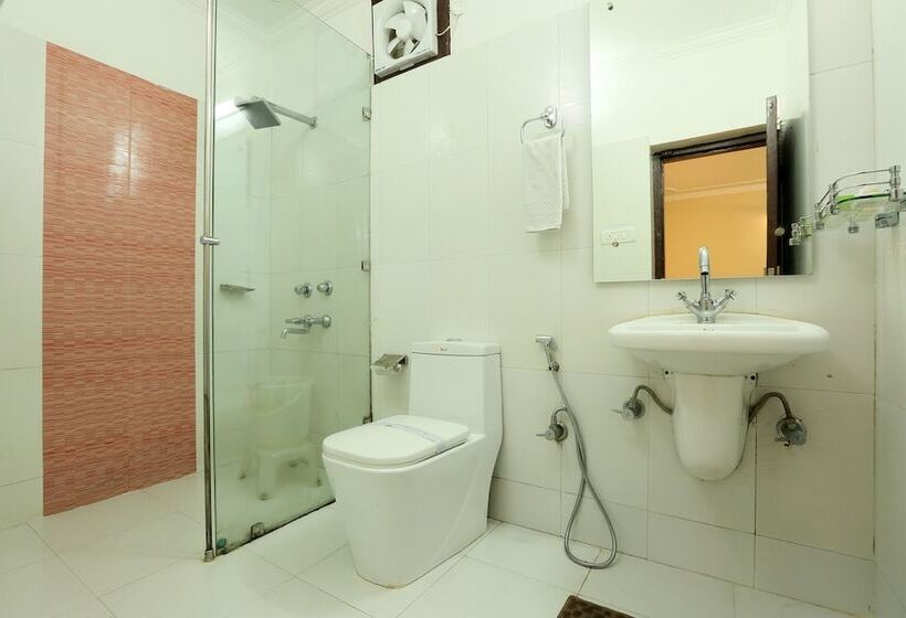 家庭套房, Mongas