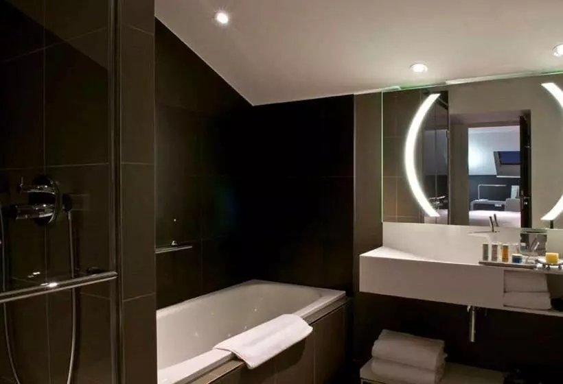 سوییت جونیور, Radisson Blu Hotel Nantes