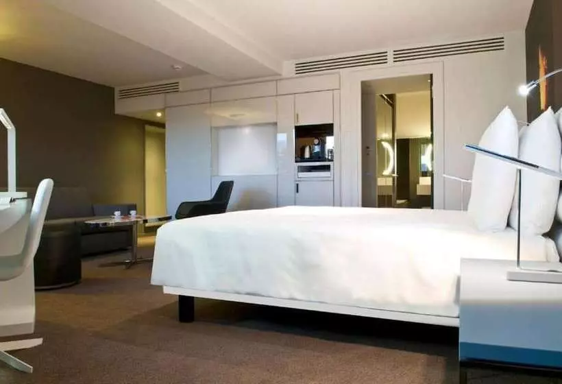سوییت جونیور, Radisson Blu Hotel Nantes