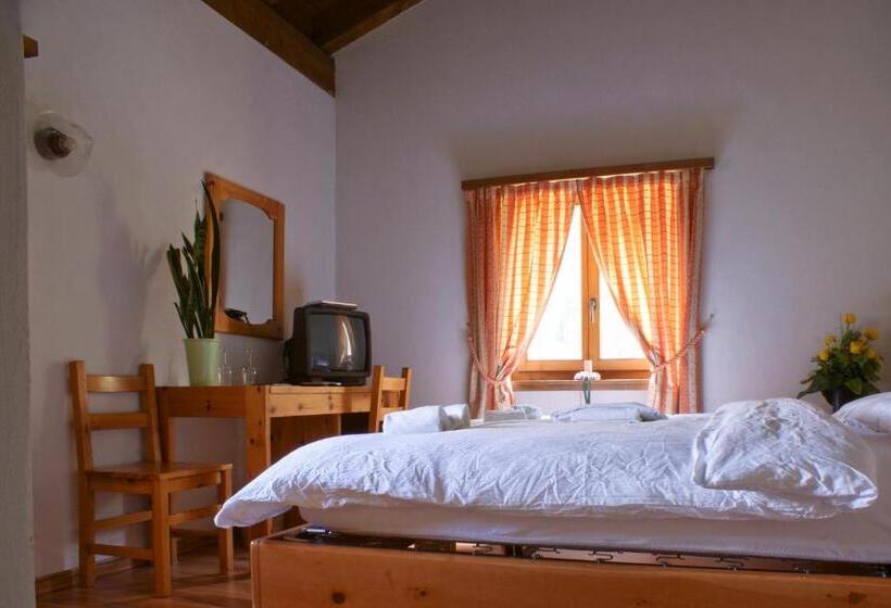 Номер Стандарт Трехместный, Restaurant Walserhof