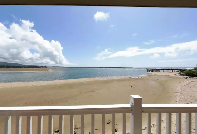 キングサイズベッドのデラックススイート, Siletz Bay Lodge