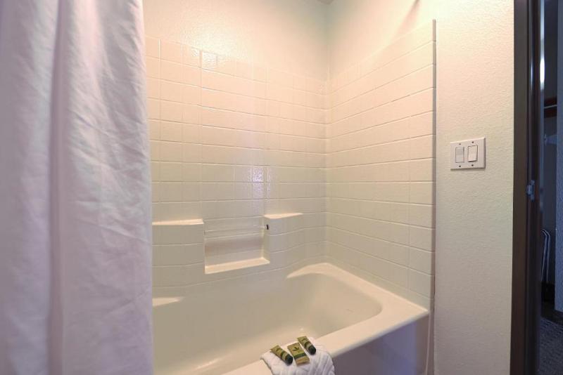 스탠다드 룸 킹사이즈 침대, Siletz Bay Lodge