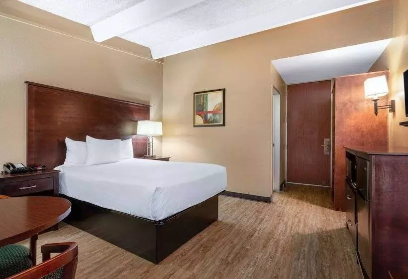اتاق استاندارد با تخت دوبل, Travelodge By Wyndham Lakeland