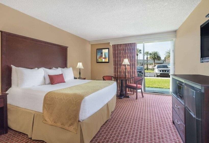 비즈니스룸, Travelodge By Wyndham Lakeland