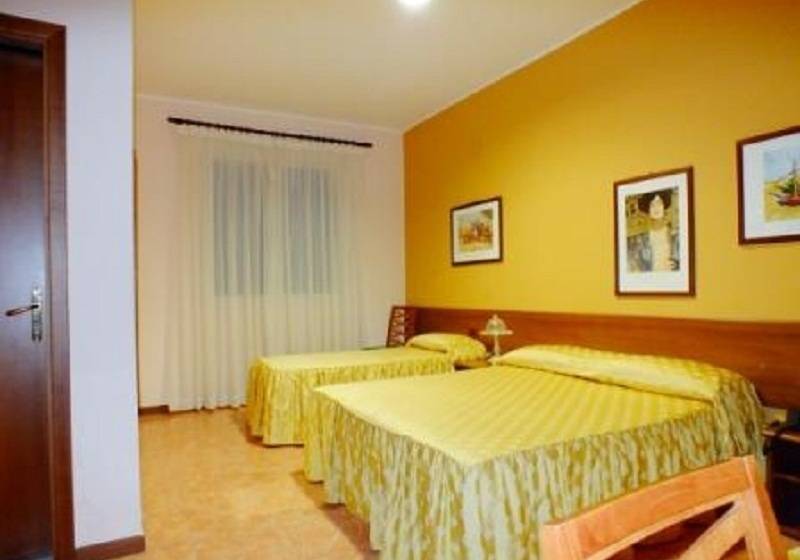 غرفة قياسية ثلاثية, Valle Degli Ulivi