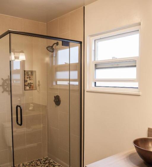 Номер Стандарт, The Landing At Morro Bay