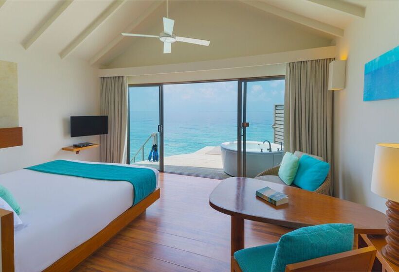 ویلای لوکس 1 خوابه, Centara Ras Fushi Resort & Spa Maldives