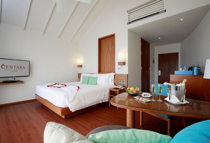 ویلای لوکس 1 خوابه, Centara Ras Fushi Resort & Spa Maldives