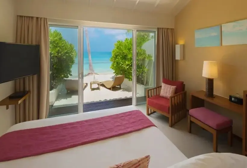 ویلای لوکس 1 خوابه, Centara Ras Fushi Resort & Spa Maldives