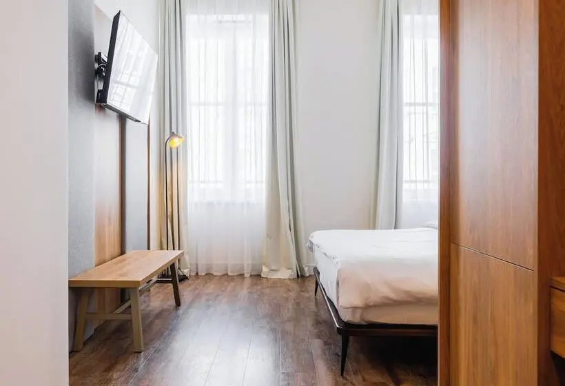 اتاق استاندارد, FortyPlusOne Hotel Vienna