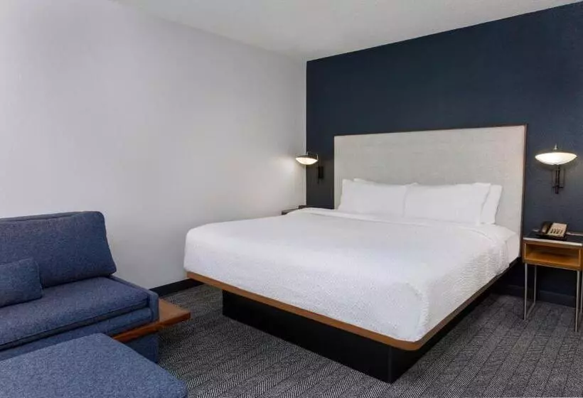 Standard-huone King-vuode, Courtyard Tallahassee North/i10 Capital Circle