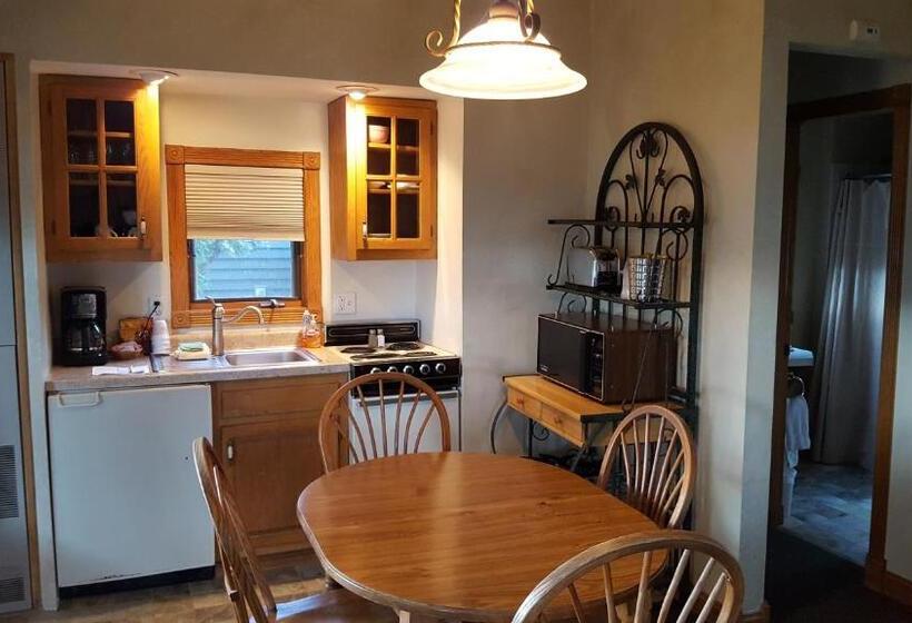 Deluxe-studio, Snug Harbor Inn