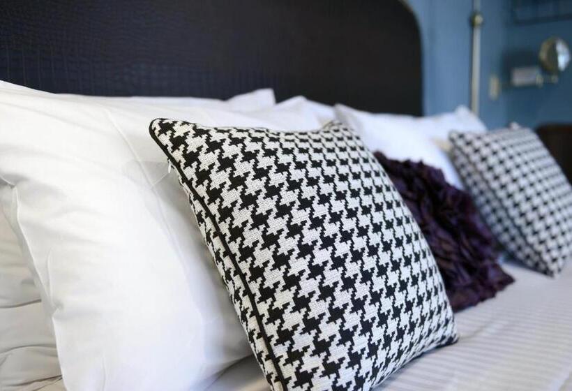 اتاق سوپریور, The Maisonette