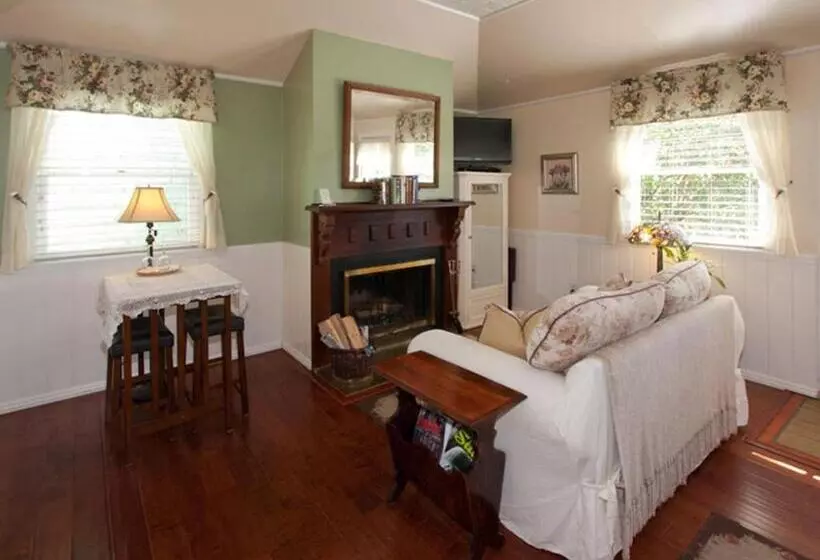 Talo 1 Makuuhuone, Headlands Inn Bed And Breakfast