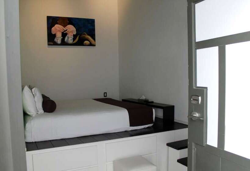 Номер Deluxe, Kuku Ruku