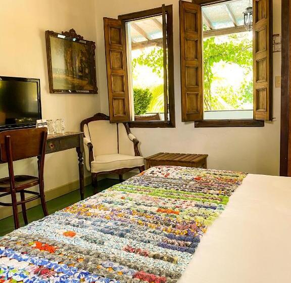 스탠다드 룸, Mariscal Robledo