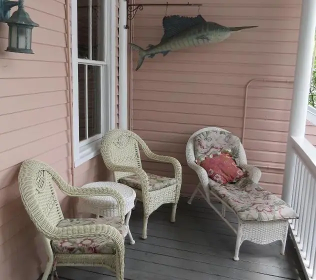 スタンダードルーム, Ambrosia Key West