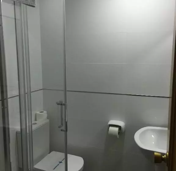 اتاق استاندارد چهار تخته, Hostal Maribel