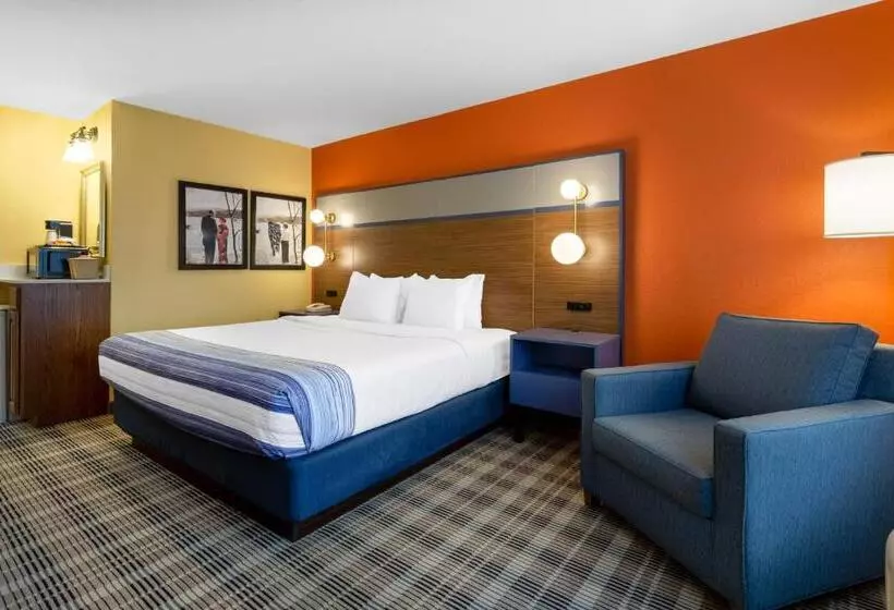 キングサイズベッドのスタンダードルーム, Americinn By Wyndham Fulton Clinton