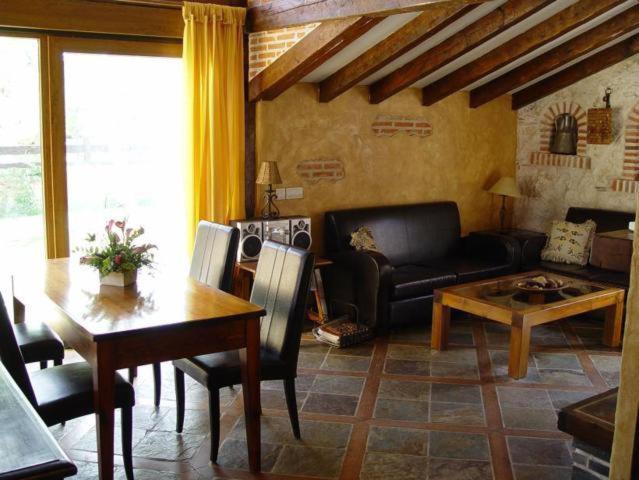 شقة 3 غرف, Hospedium Hacienda Las Cavas