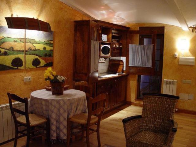 إستوديو قياسى, Hospedium Hacienda Las Cavas