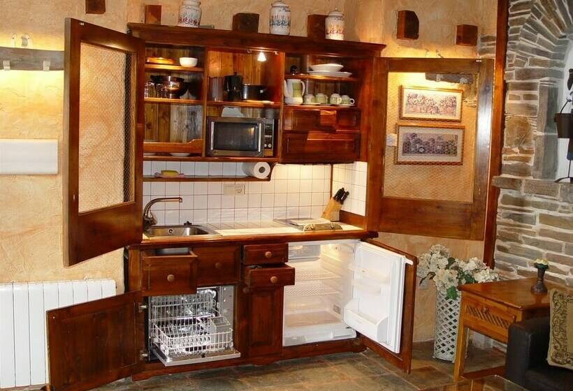 إستوديو قياسى, Hospedium Hacienda Las Cavas