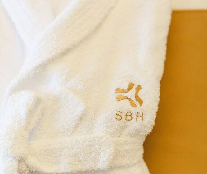 سوییت جونیور, Sintra Boutique