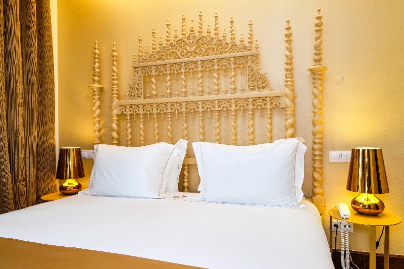 سوییت جونیور, Sintra Boutique