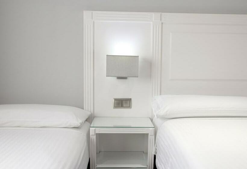 اتاق استاندارد یک نفره, Uve Alcobendas