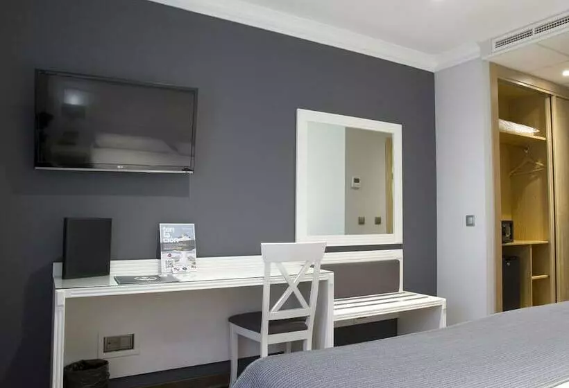 اتاق استاندارد یک نفره, Uve Alcobendas