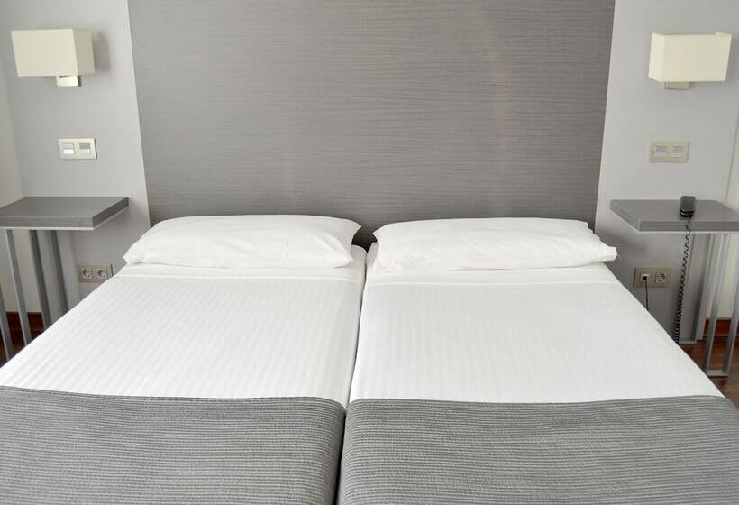 اتاق استاندارد, Uve Alcobendas