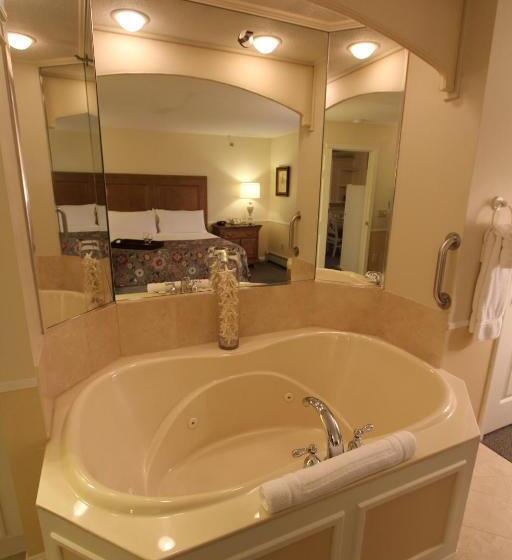 Люкс, Innseason Resorts The Falls At Ogunquit