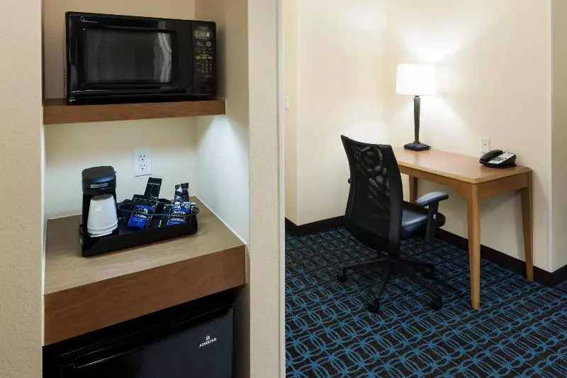 キングサイズベッドのスタンダードルーム, Fairfield By Marriott Ruston