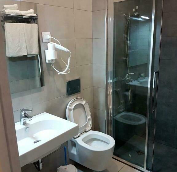 اتاق استاندارد با بالکن, Kaonia