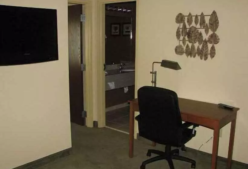 スイート, Randolph Inn And Suites