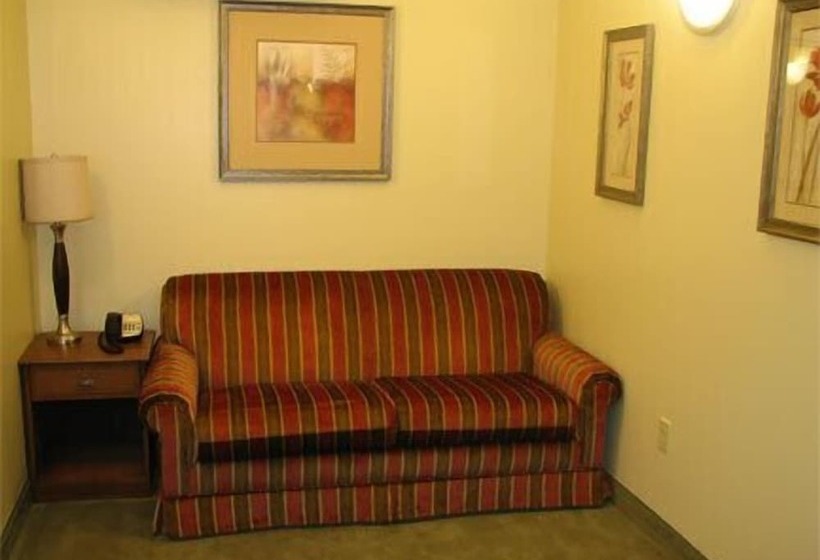 جناح, Randolph Inn And Suites