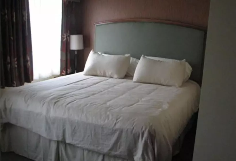 スイート, Randolph Inn And Suites