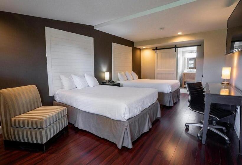 带2个双人床的标准工作室, Hershey Farm Resort