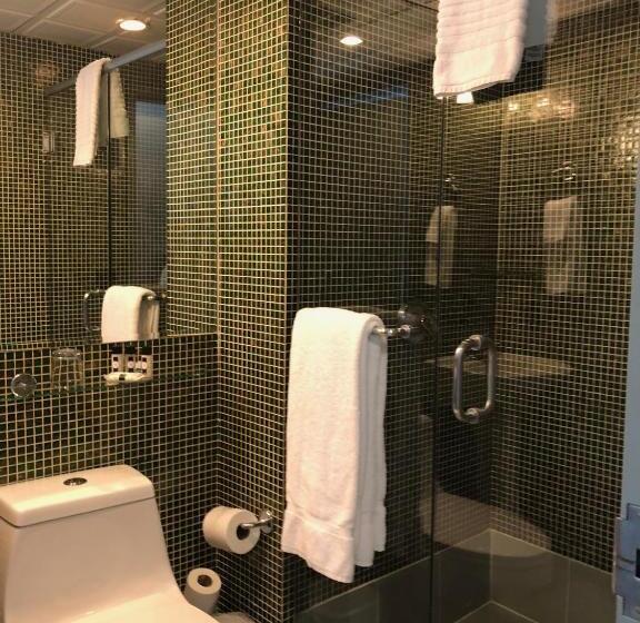 标准间, The Ridge