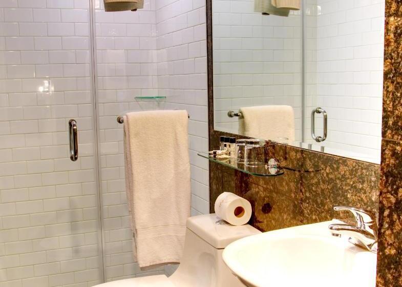 带大床的标准间, The Ridge