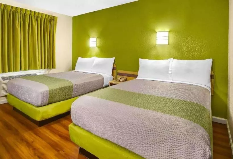 Standard Neljän Hengen Huone, Lakeside Inn Lake Havasu City