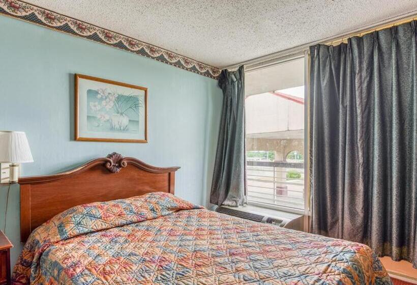 غرفة قياسية سرير كينج, OYO Hotel Jackson North I-55