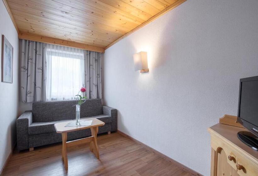 Семейный Номер, Burgstall