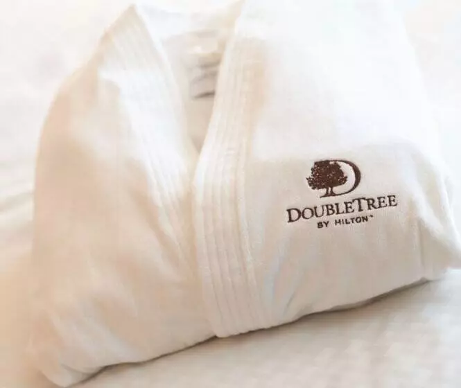 سوئیت پریمیوم, Doubletree By Hilton Putian