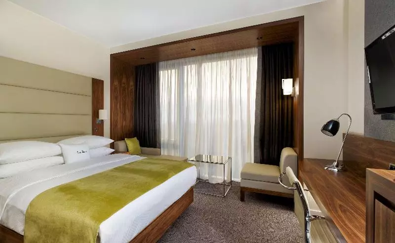 キングサイズベッドのスタンダードルーム, Doubletree By Hilton Zagreb