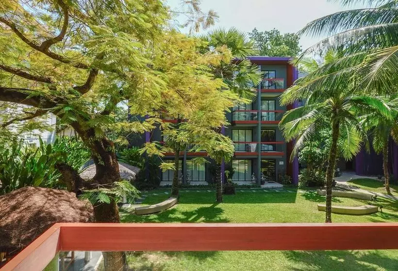 ダブルベッドスタンダードルーム, Holiday Inn Express Phuket Patong Beach Central, An Ihg
