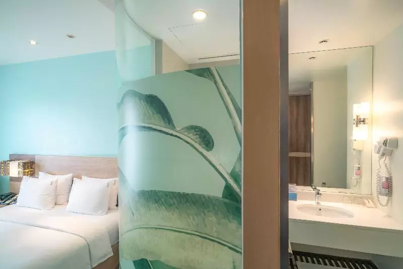スタンダードルーム, Holiday Inn Express Phuket Patong Beach Central, An Ihg